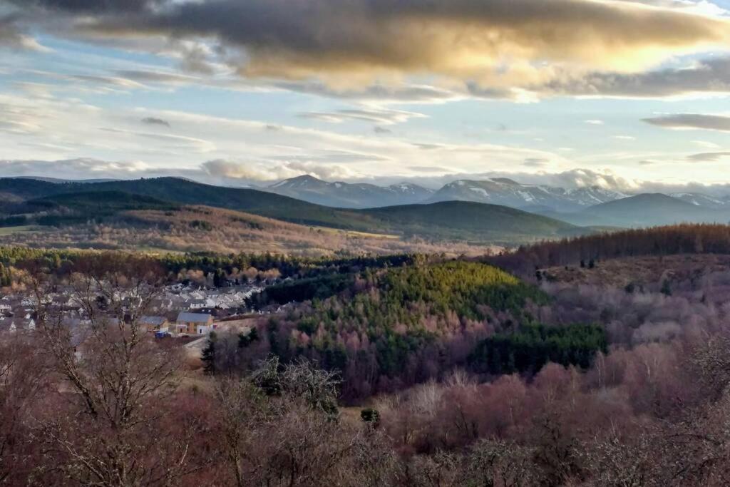 Asgard House - Modern Cosy House In The Cairngorms Vila Grantown-on-Spey Exterior foto